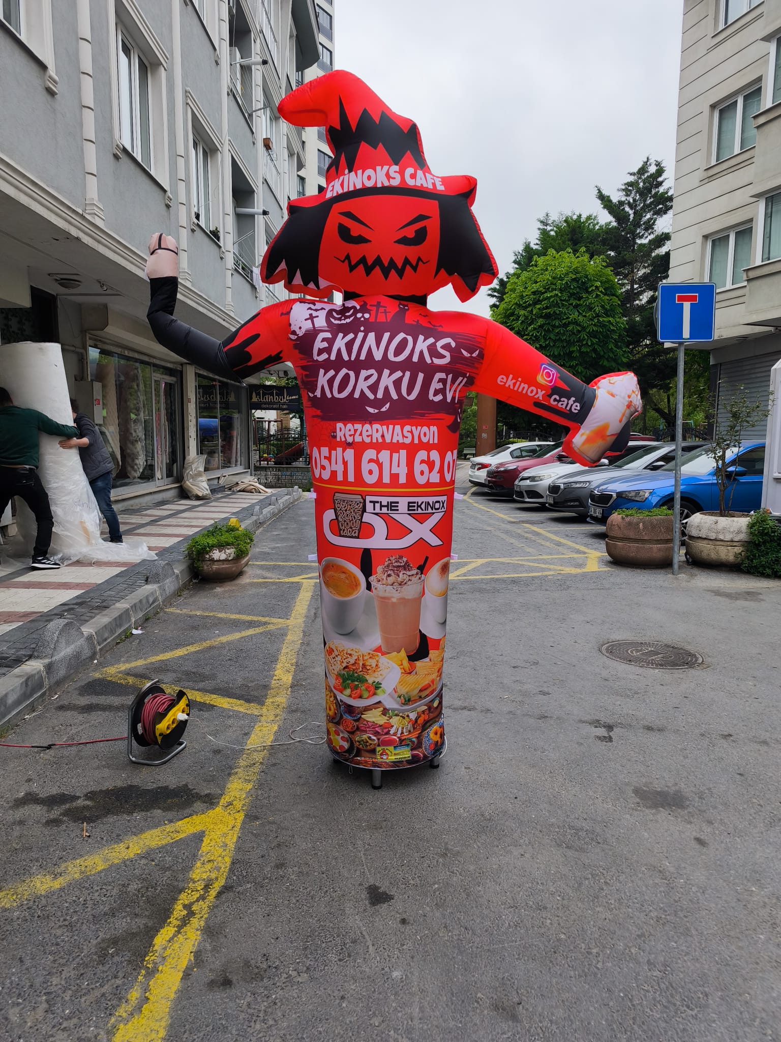 Korkur Evi Reklam Maskotu Gelgel Balonu